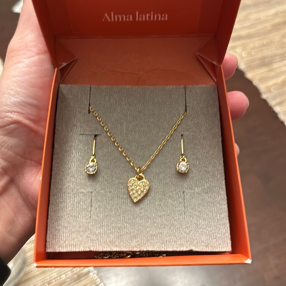 Yanbal “Alma Latina” 3 pc jewelry // NIB